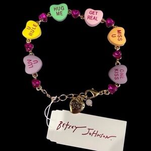 BETSEY JOHNSON Valentine Conversation Heart Charms & Crystals Bracelet NEW NWT